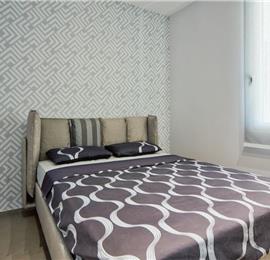 6 bedroom villa with pool and roof terrace, Sveti Stefan, sleeps 12